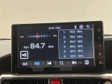 広い展示場にゆったりと展示をしております。ベビーカーでもゆっくりと車をご覧いただけますよ!