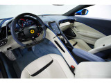 ご納車後も美しさをキープいただける人気のオプション、シートコーティングも承っております。ご希望のお客様はお気軽にスタッフまでお問い合わせくださいませ。