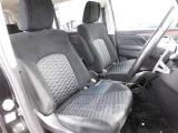 【内装】デリカの車内です♪もちろん、フロアマットもついてますよ〜!