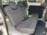 納車時にメンテナンスノートをお渡しします。おクルマの点検整備や保証内容がきちんと記録されているから安心です。メンテナンスは安心と信頼の日産サービス工場で。