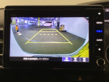 バックモニター付きで、車庫入れやバック時の後方確認をサポート。