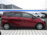 両側パワースライドドア付きだから、狭い駐車スペースなどでの 乗り降りラクラク!
