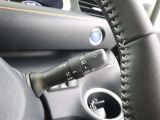 <AUTOライト>周囲の明るさをセンサーでキャッチして、ヘッドライトを自動的に点けてくれる賢い機能です!