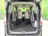 普段のお買い物や通勤、送迎等に十分な荷室スペースを確保しております。セカンドシートを倒すと、大きな荷物の積載も可能です♪
