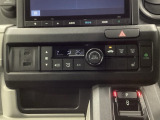 オートエアコンはこまめに温度調節するので、燃料の消費量をより少なくできます。シートヒーター付きなので寒い日も快適です。