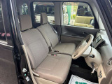 運転席側もご覧の状態です!!足元の空間も十分にあります。