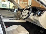 XC60 リチャージ PHEV T8 AWD インスクリプション 4WD 4WD 本革シート