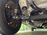 お車を安心してお乗りいただく為には、足回りの定期点検が欠かせません。サービスサポート(有償保証)では無料点検もご提供しており、安心のカーライフをお過ごしいただけるサポート体制が整っています。