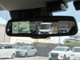 バックミラーにアラウンドビュー映像が映りますので安心して駐車できます。