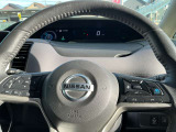 手元でナビの音量調整等が出来るのでナビの操作によるわき見運転を防止することが出来ます。