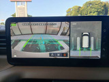 車を真上から画面で確認出来るアラウンドビューモニター♪画面を見ながら車庫入れが非常に楽になります!
