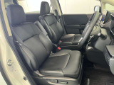 車を運転する際には運転席の存在は欠かせません。しっかりチェックしたいポイントですね。