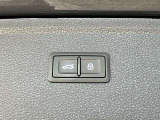 Audi正規ディーラーが高品質をお約束。高度な訓練と教育を受けたAudi選任メカニックが、100項目に及ぶ精密な点検を実施します。全てをクリヤしたAudi車だけがあなたのお手元に。