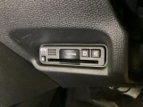 ハンドルの左下にETCがついています。高速道路の料金所の通過も楽々です。カードの取り出しもしやすい場所についています。