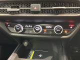 フロント両席にはシートヒーターが付いています!寒い日に便利な装備ですね。