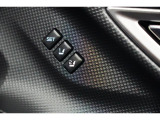運転席のシートポジションメモリー機能は、登録済みの運転者と交代しても、シートポジションの変更の手間がかかりません。