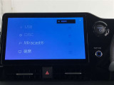 いまや必須装備「ナビゲーション」搭載!知らない場所にスイスイッとドライブ。もう、これなしではハンドルを握れませんね!でも運転中の操作は危険ですのでご注意ですね☆