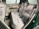 広々とした後部座席を実際に座って体感してみてください♪気になるような汚れやへたり等、大きなダメージはなく、良好な状態です♪