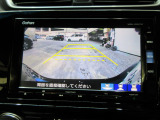 バックカメラの画像です。ガイドラインがスムースな車庫入れをサポートいたします。車庫入れの安心感がアップしますね。