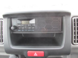 スピーカー一体型のAM/FMラジオです。