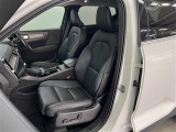 XC40 B4 AWD インスクリプション 4WD 4WD 本革シート