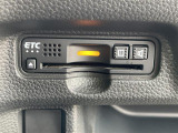 【ETC】有料道路を利用する際に料金所で停止することなく通過できる、ETC車載器(ノンストップ自動料金収受システム機器)が装備されています。セットアップを行うことで利用可能になります。