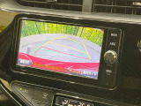 【バックカメラ】駐車時に後方がリアルタイム映像で確認できます。大型商業施設や立体駐車場での駐車時や、夜間のバック時に大活躍!運転スキルに関わらず、今や必須となった装備のひとつです!