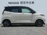 取り回しのしやすいボディサイズが支持されています。静かで力強い電気自動車の加速をぜひご体感ください。