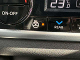 ハンドルヒーターは冬季の運転において、快適性と安全性を両立させた魅力的な機能です!真冬でも、冷たいハンドルで手が凍ってしまい、操作が不安定になることを防ぐことができます!