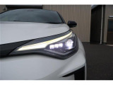 LEDヘッドライトで暗い夜道も明るく照らしてくれます!