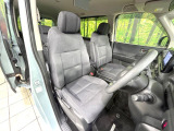 運転席シート廻りは使用感も少なく、良好な状態となっています。丁寧に使われていたことがよくわかりますね。