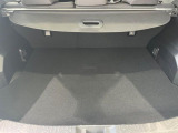 積み下ろしのしやすいデッキにはたっぷりと荷物を積み込んでいただけます。遊びから仕事まで、様々なシーンで頼れます♪