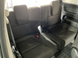 1列目から3列目まで広々大空間です。3列目シートは荷物が多い時や不要な時はアレンジして荷室として使用することが可能で便利に使えます。