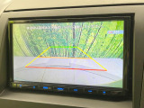【バックカメラ】駐車時に後方がリアルタイム映像で確認できます。大型商業施設や立体駐車場での駐車時や、夜間のバック時に大活躍!運転スキルに関わらず、今や必須となった装備のひとつです!