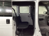 乗車人数や荷物の量、車内での過ごし方に合わせて、シートのレイアウトを変更できます。