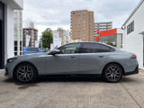 サービスにはドイツ本国と同様に教育と訓練を受け、BMWを知り尽くした「マイスターメカニック」が数多く在籍しております。納車前点検整備で、お客様に安心と安全をお届けいたします。