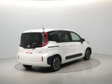 両側パワースライドドア付きだから、狭い駐車スペースなどでの 乗り降りラクラク!小さなお子さまのいるご家庭には嬉しい装備。