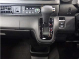 見方が分からないときは、どんなことでも中古車選びのプロであるスタッフにおたずねください。