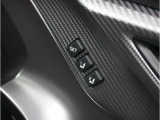 運転席のシートポジションメモリー機能は、登録済みの運転者と交代しても、シートポジションの変更の手間がかかりません。