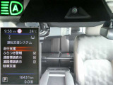 フロントカメラで車線や前方の人や車をモニターして、エマージェンシーブレーキや車線逸脱警報をを作動。ハイビームアシストも装備。