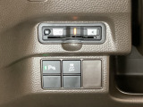 Hondaセンシング用の、VSA(ABS+TCS+横滑り抑制)解除スイッチなどはハンドルの左側に装備しています。その上にETCがついています。高速道路の料金所の通過も楽々です。