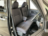 【運転席・助手席】内装ルームクリーニング済みです。しっかり綺麗にしていますので、是非、お確かめください。車に自信があるからこそ、是非一度ご来店頂き内外装も見てもらえると幸いです。