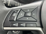 < ステアリングスイッチ >ハンドルから手を離さなくてもボリュームなどの操作ができます♪