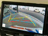 【バックカメラ】駐車時に後方がリアルタイム映像で確認できます。大型商業施設や立体駐車場での駐車時や、夜間のバック時に大活躍!運転スキルに関わらず、今や必須となった装備のひとつです!