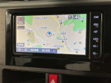 純正ナビを装備。タッチパネル式で使いやすく、お出かけもラクラクです。