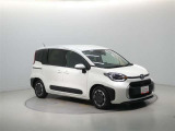 バックカメラが付いているので後方確認が非常にしやすいです。今や運転初心者も熟練者も必須装備!ついていて損はないですね♪