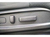 高級車の代名詞!電動シートが装備されています!