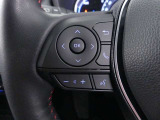 Bluetooth接続でハンドルを握ったままステアリングスイッチで電話のワイヤレス通信が可能です。