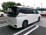 走りにこだわりながら収納力も持ち合わせたお車です。荷物を載せて軽快なドライブを楽しめますよ♪