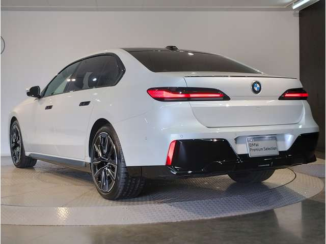 BMW 7シリーズ 740d xドライブ Mスポーツ 4WD の中古車詳細 (9,000km